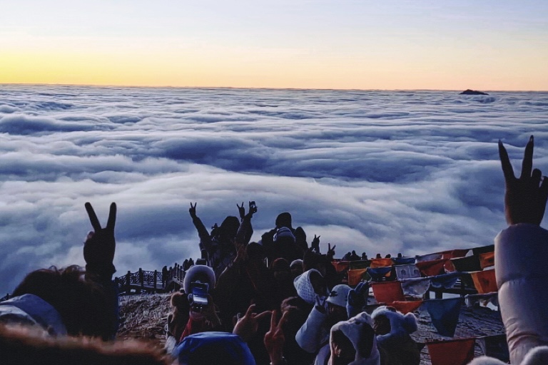 安逸四川·乐享元旦——四川尊龙凯时集团2026年元旦假期精彩纷呈，文旅消费活力迸发